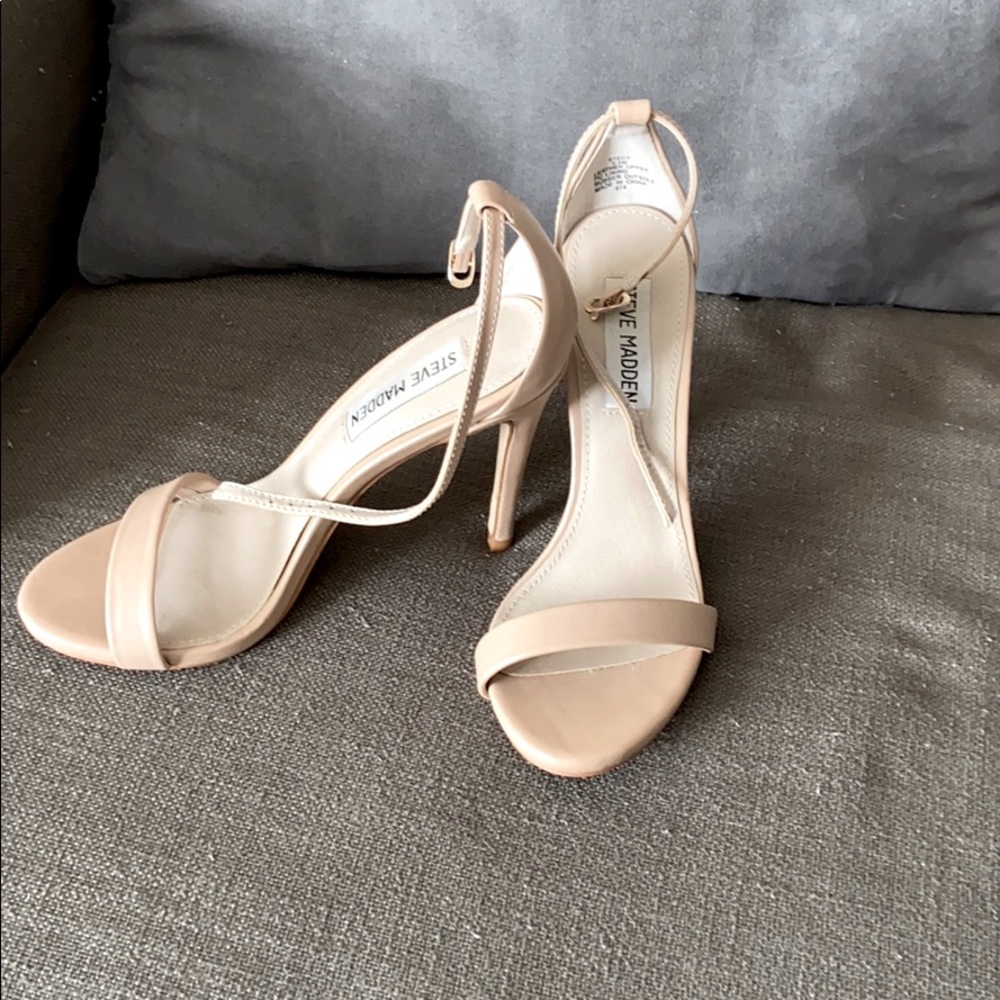 Steve Madden heel